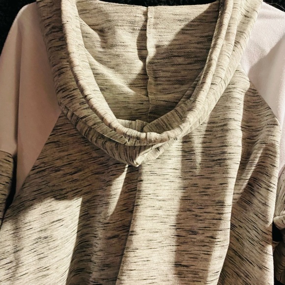 Woman’s fall jacket. - Picture 11 of 12